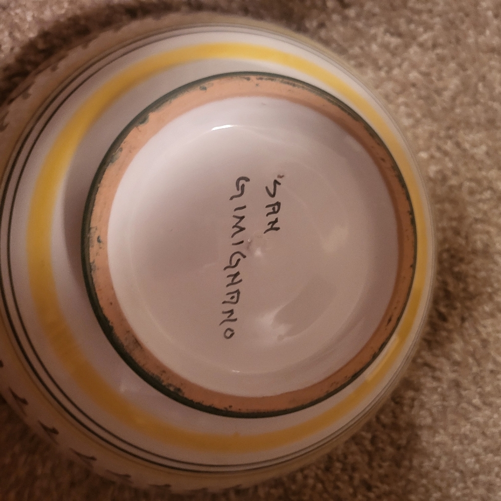 Handpainted Made in ITALY Colorful Ceramic Bowl with Bird Design - Picture 3 of 3